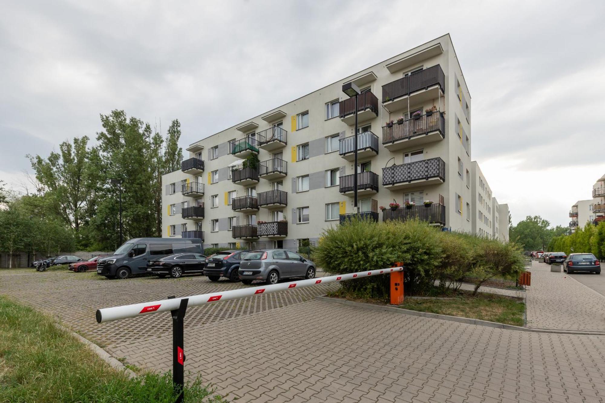 Urban Wings - Airport With Parking & Balcony By Renters Warszawa